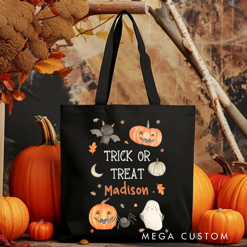 【🔥Hot Sale🔥】Personalized Trick or Treat Featuring Pumpkins Ghosts and Name for a Festive Halloween Accent Tote Bag