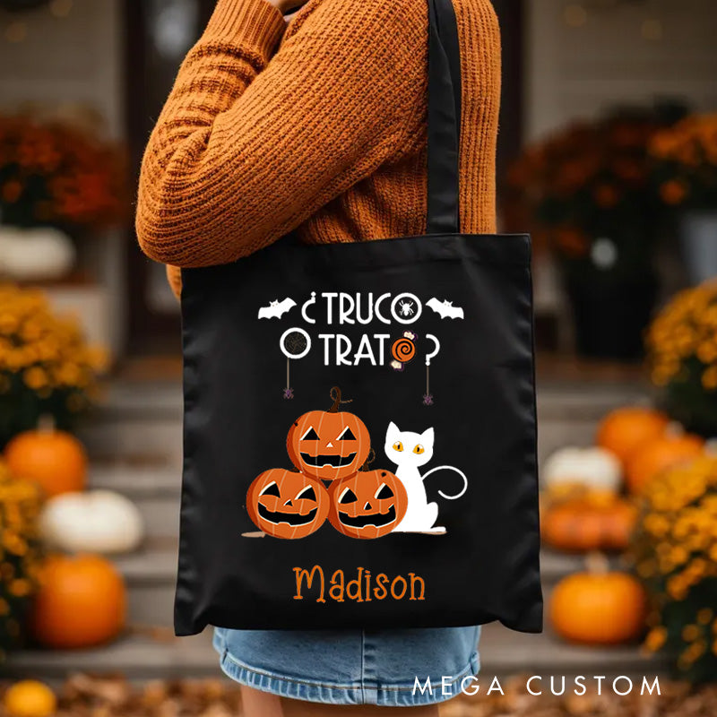 【🔥Hot Sale🔥】Personalized Trick or Treat Featuring Pumpkins and Cats for a Fun Halloween Celebration Tote Bag