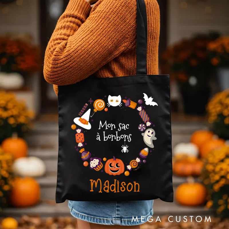 【🔥Hot Sale🔥】Personalized Halloween Treat Wreath Featuring Candy Pumpkins and Cats for a Festive Accent Tote Bag