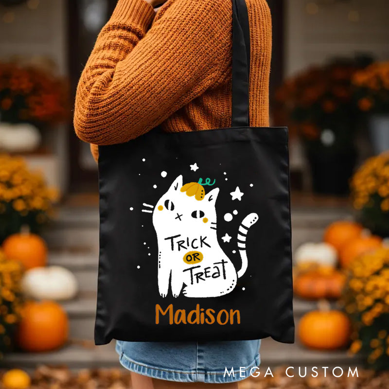 【🔥Hot Sale🔥】Personalized Black Cat Trick or Treat Illustration Featuring Name for a Cute and Spooky Halloween Accent Tote Bag