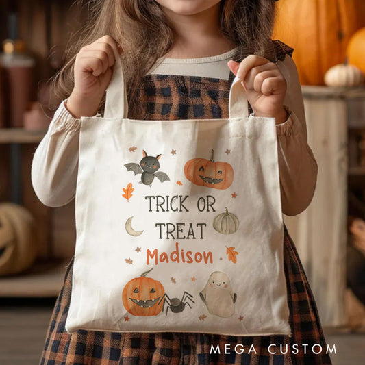 【🔥Hot Sale🔥】Personalized Trick or Treat Featuring Pumpkins Ghosts and Name for a Festive Halloween Accent Tote Bag